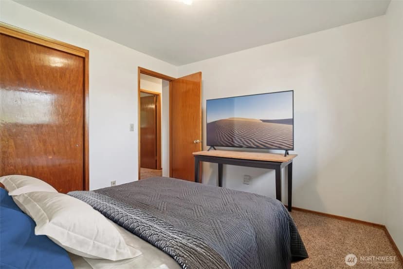 Property photo for 21712 108th Place Se, Kent photo 21