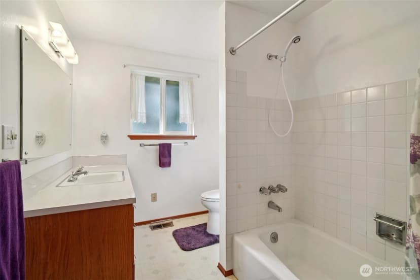 Property photo for 21712 108th Place Se, Kent photo 18