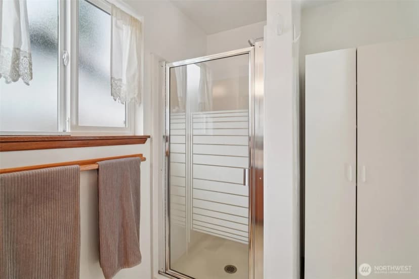 Property photo for 21712 108th Place Se, Kent photo 25