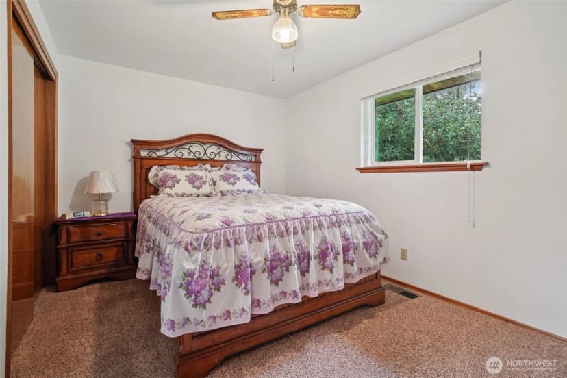 Property photo for 21712 108th Place Se, Kent photo 16