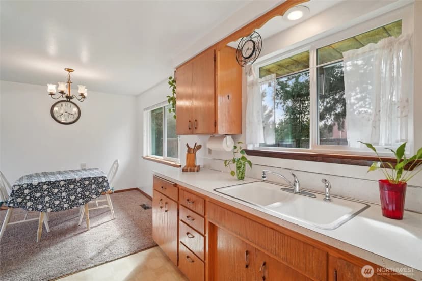 Property photo for 21712 108th Place Se, Kent photo 10