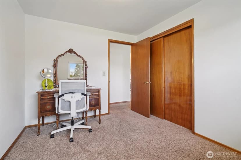 Property photo for 21712 108th Place Se, Kent photo 23