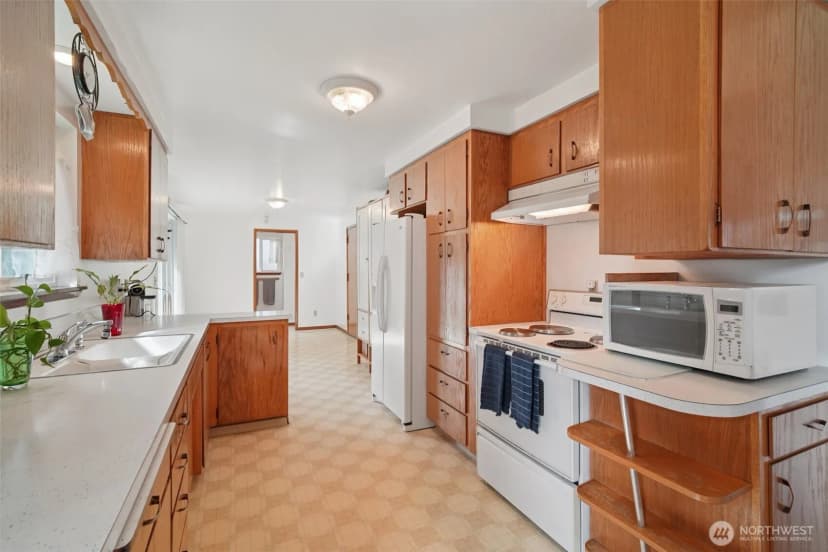 Property photo for 21712 108th Place Se, Kent photo 11