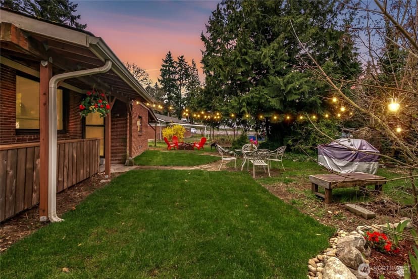 Property photo for 14235 6th Avenue Sw, Burien photo 37