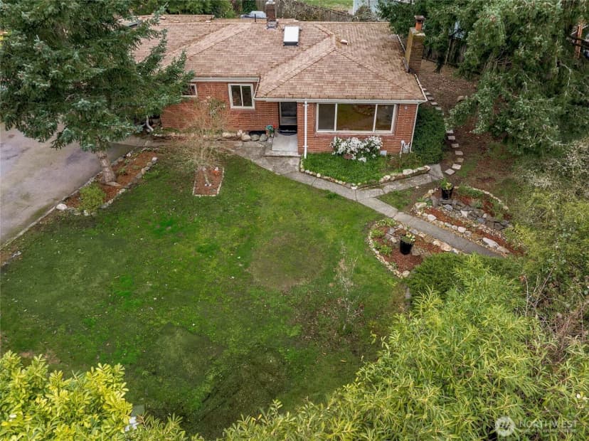 Property photo for 14235 6th Avenue Sw, Burien photo 26