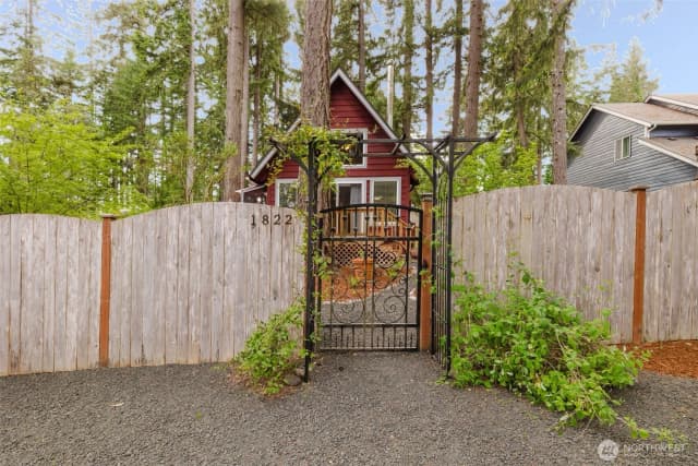 Property photo for 1822 190th Avenue Sw, Lakebay photo 2