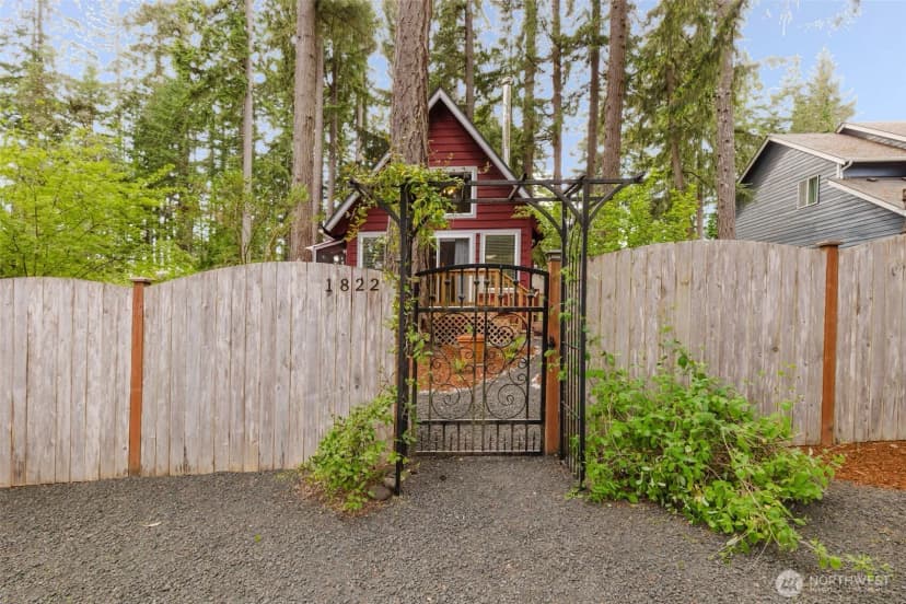 Property photo for 1822 190th Avenue Sw, Lakebay photo 2