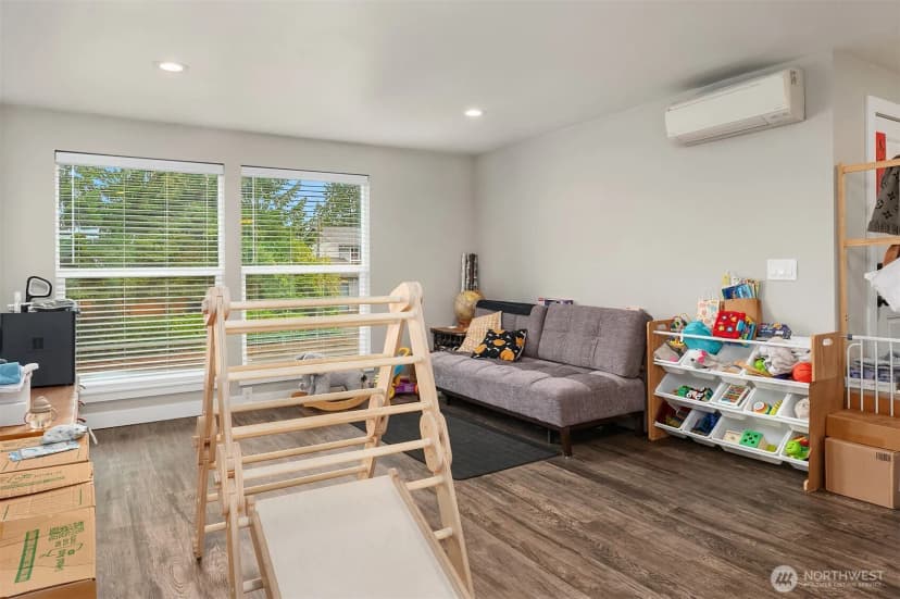 Property photo for 21404 46th Place W, Mountlake Terrace photo 15