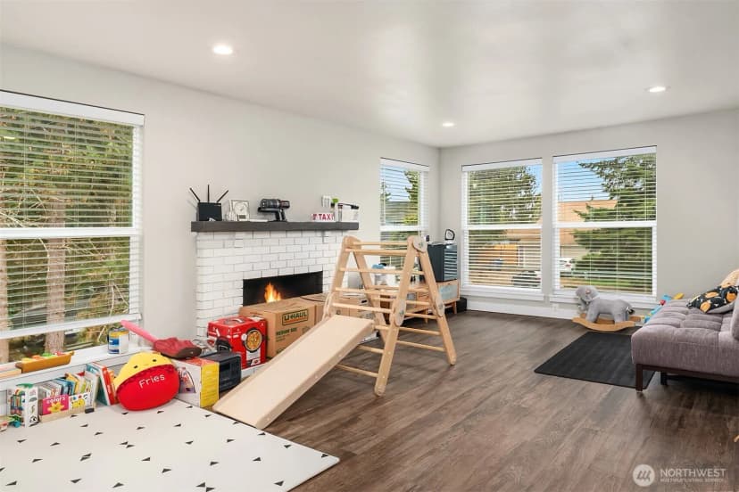 Property photo for 21404 46th Place W, Mountlake Terrace photo 14