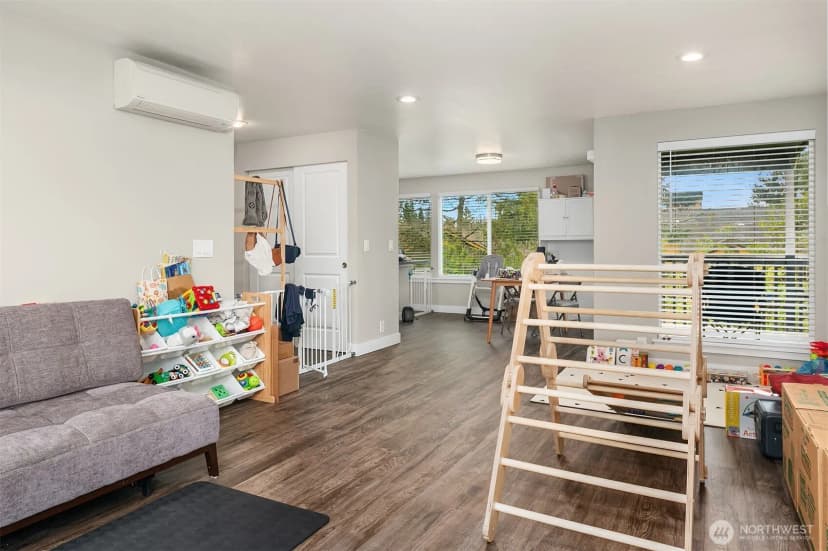 Property photo for 21404 46th Place W, Mountlake Terrace photo 17