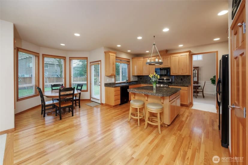 Property photo for 17001 31st Drive Se, Bothell photo 15