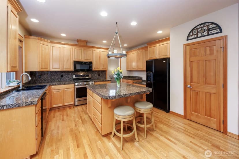 Property photo for 17001 31st Drive Se, Bothell photo 12