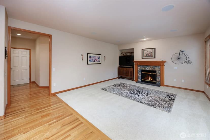 Property photo for 17001 31st Drive Se, Bothell photo 17