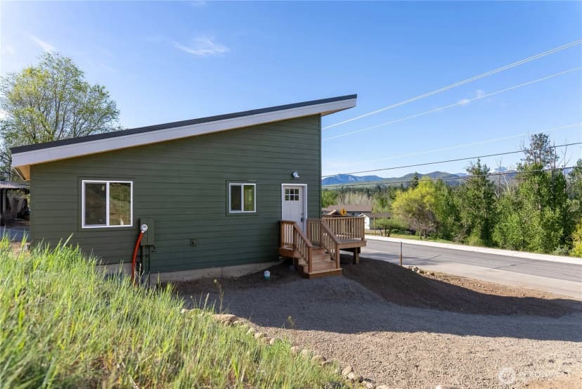 Property photo for 428 Castle Avenue, Winthrop photo 27