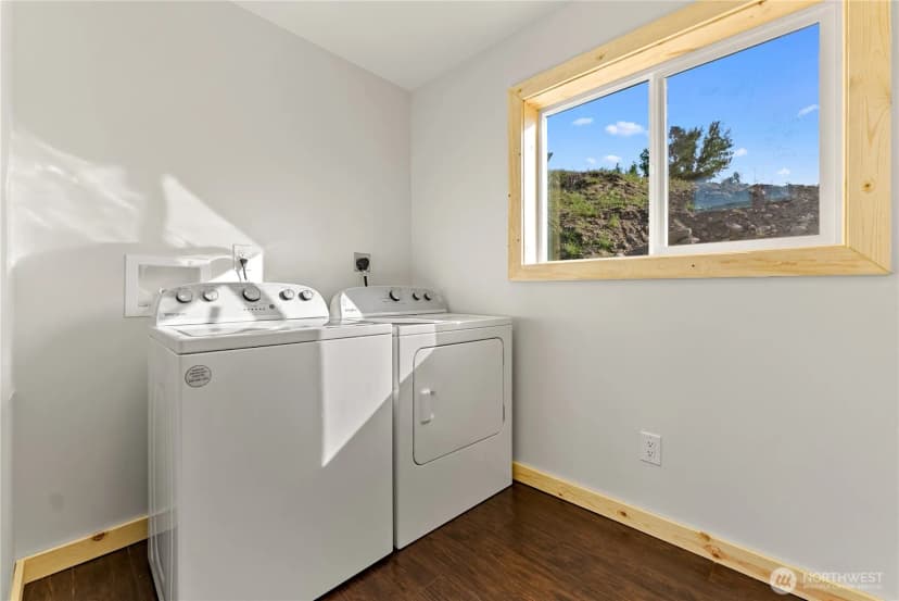 Property photo for 428 Castle Avenue, Winthrop photo 17