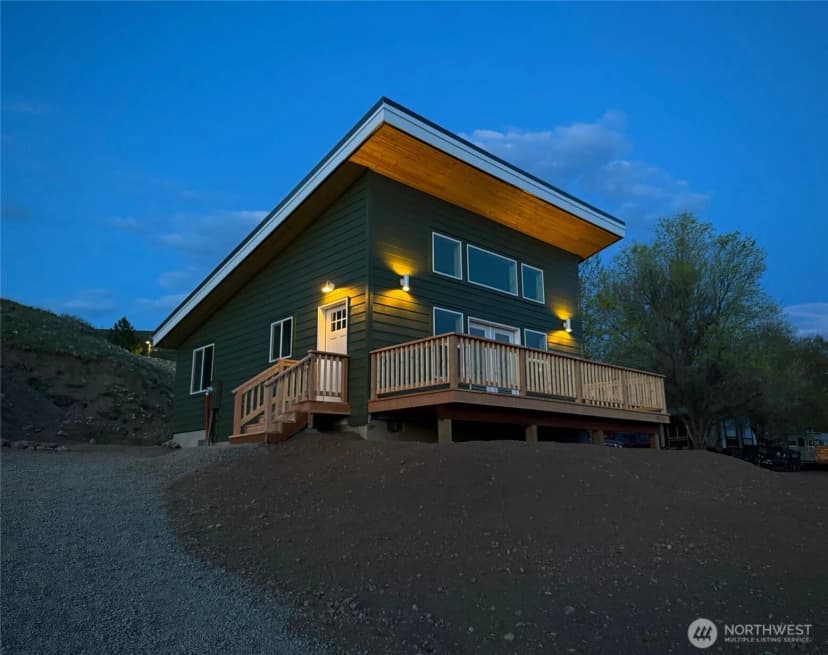 Property photo for 428 Castle Avenue, Winthrop photo 6