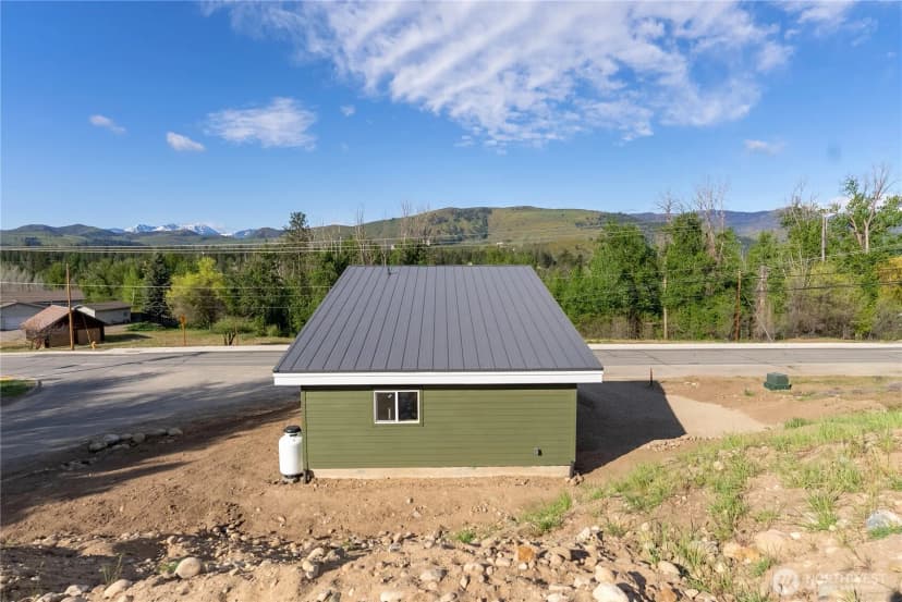 Property photo for 428 Castle Avenue, Winthrop photo 25