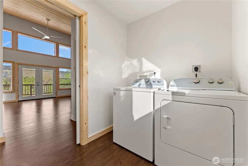 Property photo for 428 Castle Avenue, Winthrop photo 18