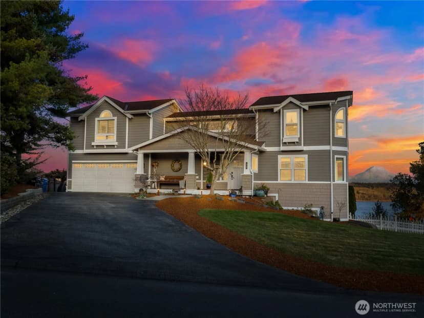 Property photo for 1559 13th Ave, Fox Island