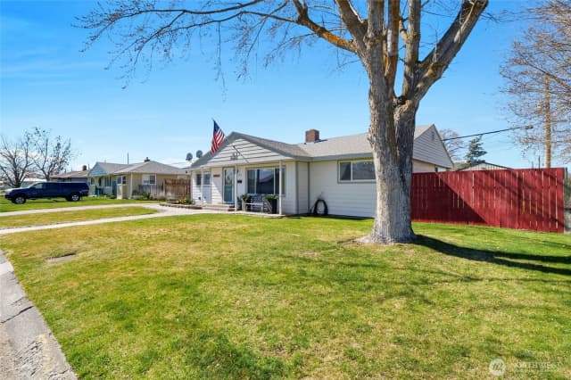 Property photo for 223 H Street Ne, Ephrata photo 3
