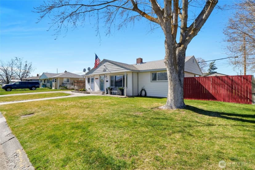 Property photo for 223 H Street Ne, Ephrata photo 3