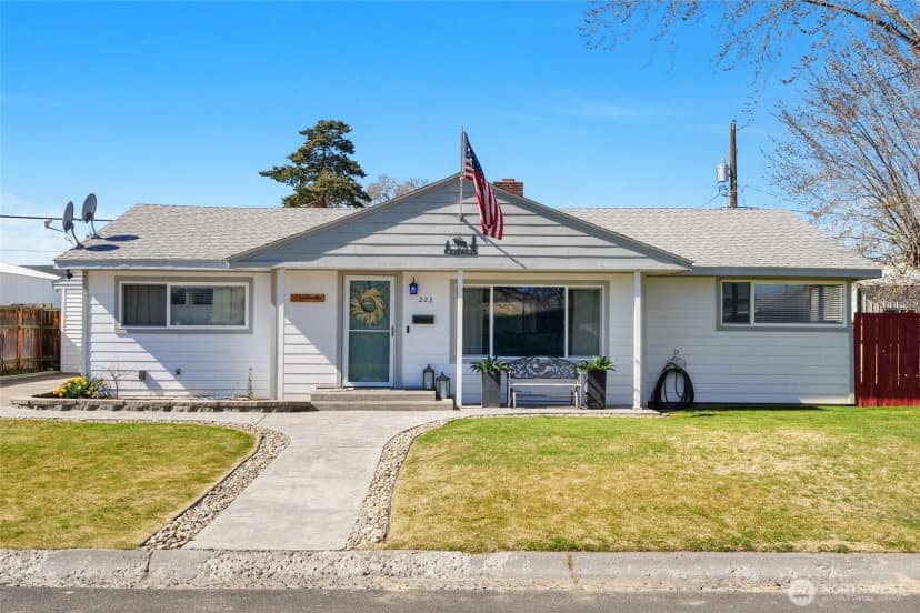 Property photo for 223 H Street Ne, Ephrata