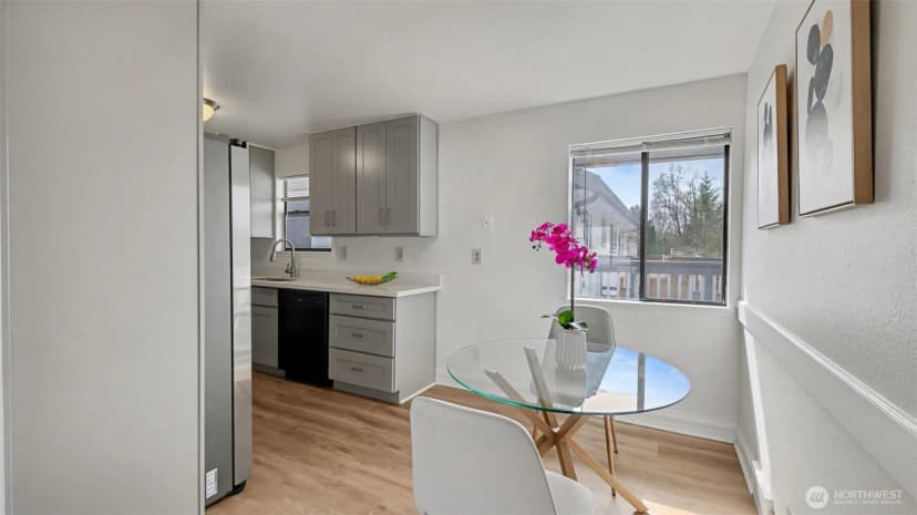Property photo for 7301 32nd Avenue S, Seattle photo 12