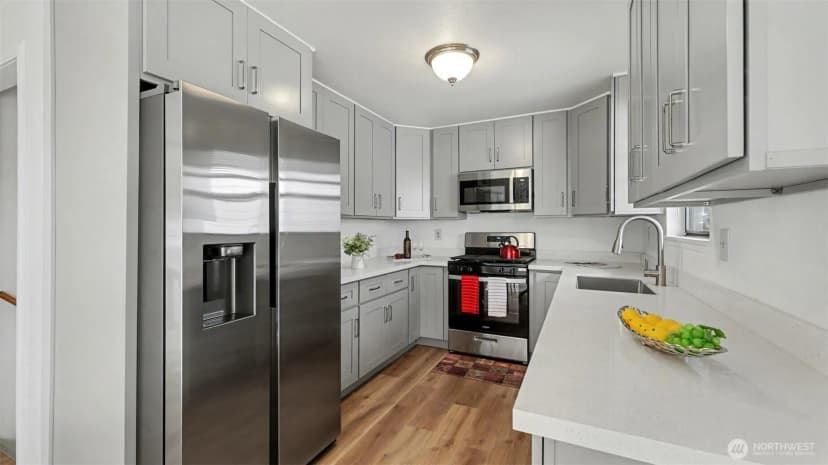 Property photo for 7301 32nd Avenue S, Seattle photo 11