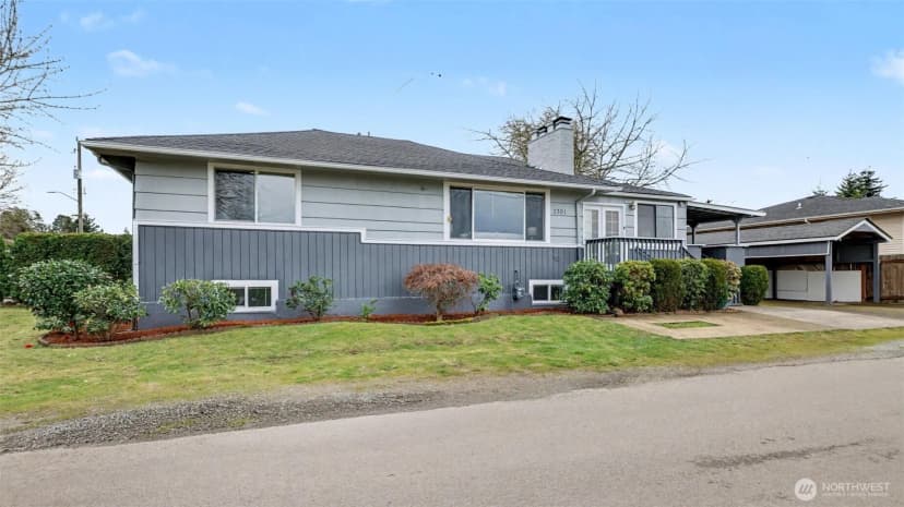 Property photo for 7301 32nd Avenue S, Seattle photo 3