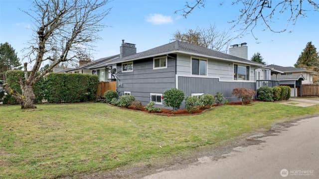 Property photo for 7301 32nd Avenue S, Seattle photo 4