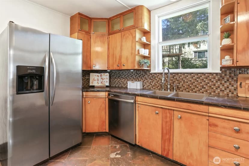 Property photo for 1257 S 116th Street, Burien photo 16