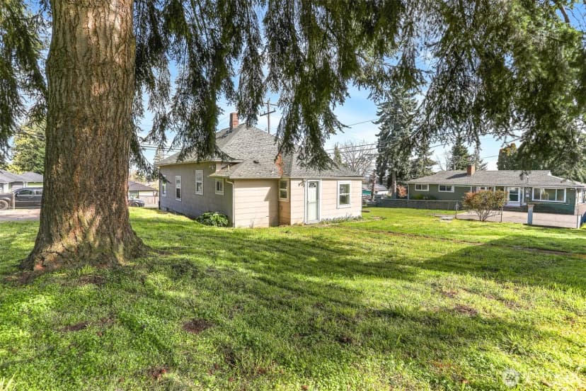 Property photo for 1257 S 116th Street, Burien photo 31