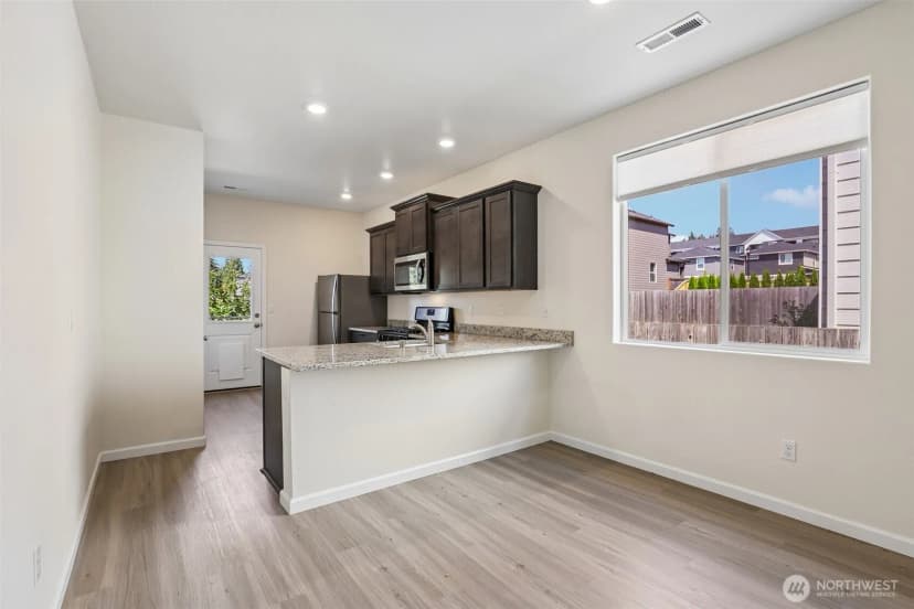 Property photo for 1312 W 17th Avenue, La Center photo 9