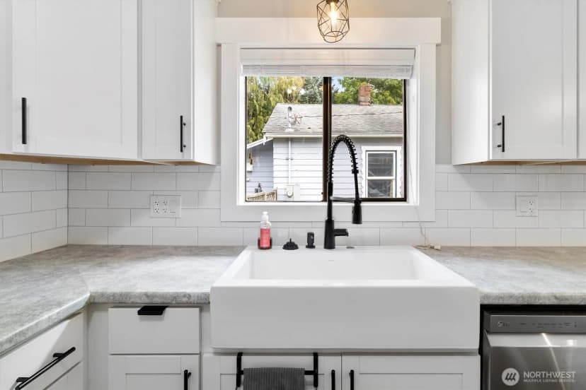 Property photo for 310 Second Street, Sumas photo 12
