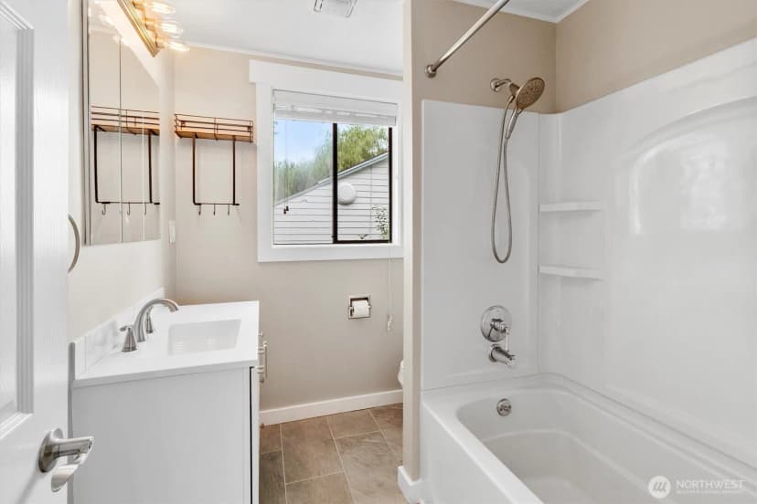Property photo for 310 Second Street, Sumas photo 19