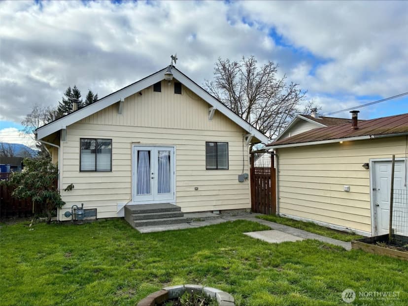Property photo for 310 Second Street, Sumas photo 22