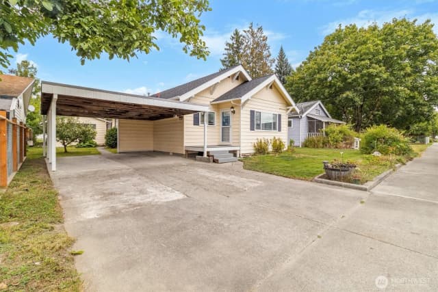 Property photo for 310 Second Street, Sumas