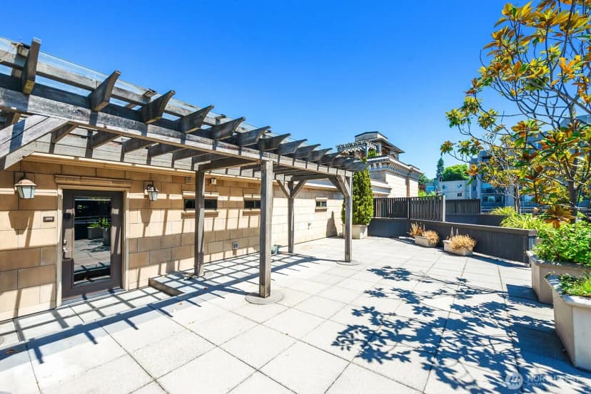 Property photo for 745 Bellevue Avenue E #402, Seattle photo 36