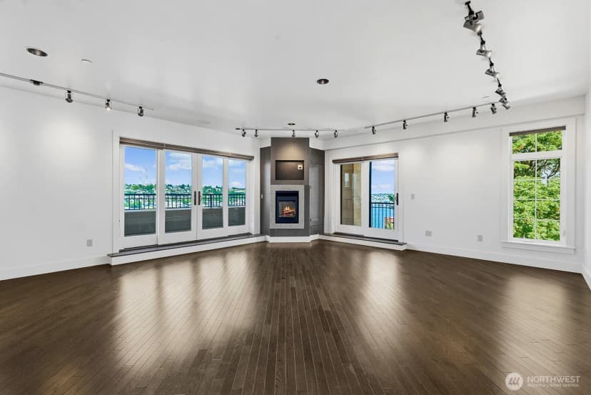 Property photo for 745 Bellevue Avenue E #402, Seattle photo 7
