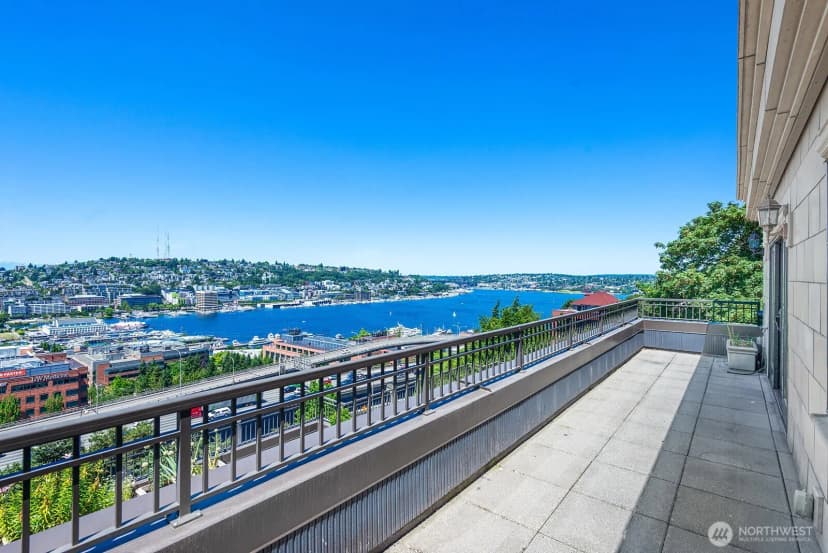 Property photo for 745 Bellevue Avenue E #402, Seattle photo 12