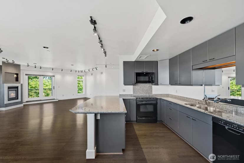 Property photo for 745 Bellevue Avenue E #402, Seattle photo 19