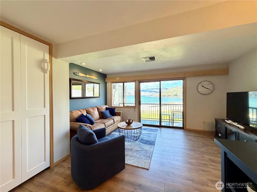 Property photo for 104 Spader Bay #47, Chelan photo 4