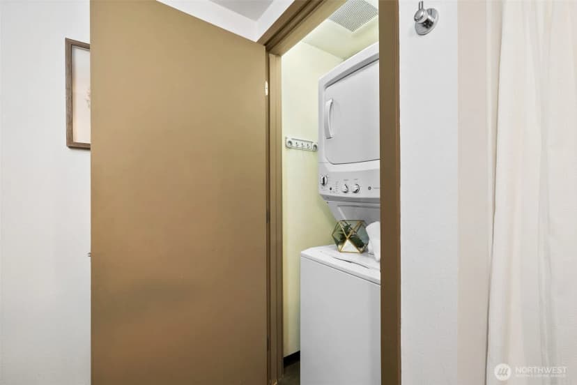 Property photo for 4422 Bagley Avenue N #216, Seattle photo 20