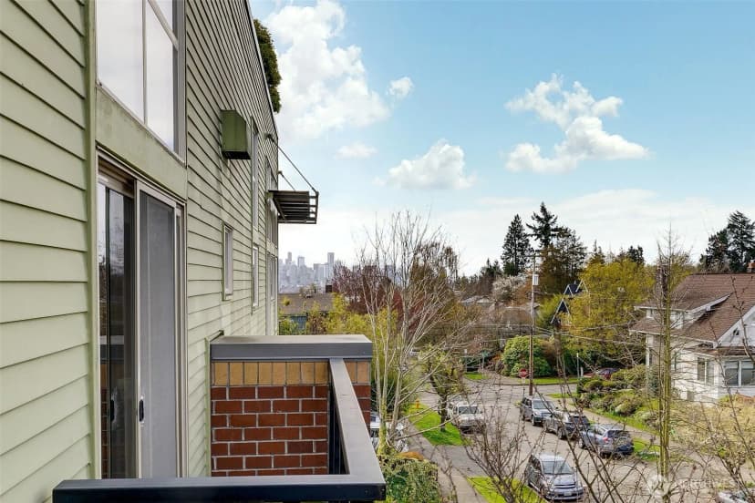 Property photo for 4422 Bagley Avenue N #216, Seattle photo 5