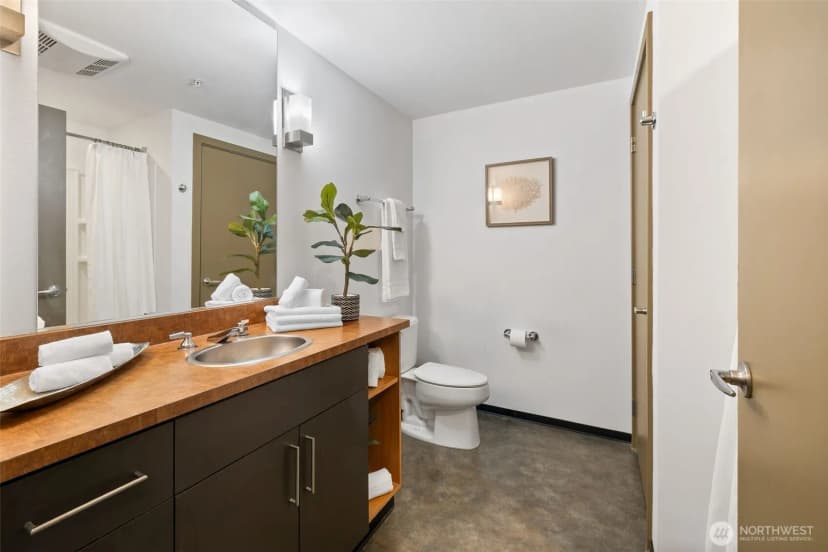 Property photo for 4422 Bagley Avenue N #216, Seattle photo 18