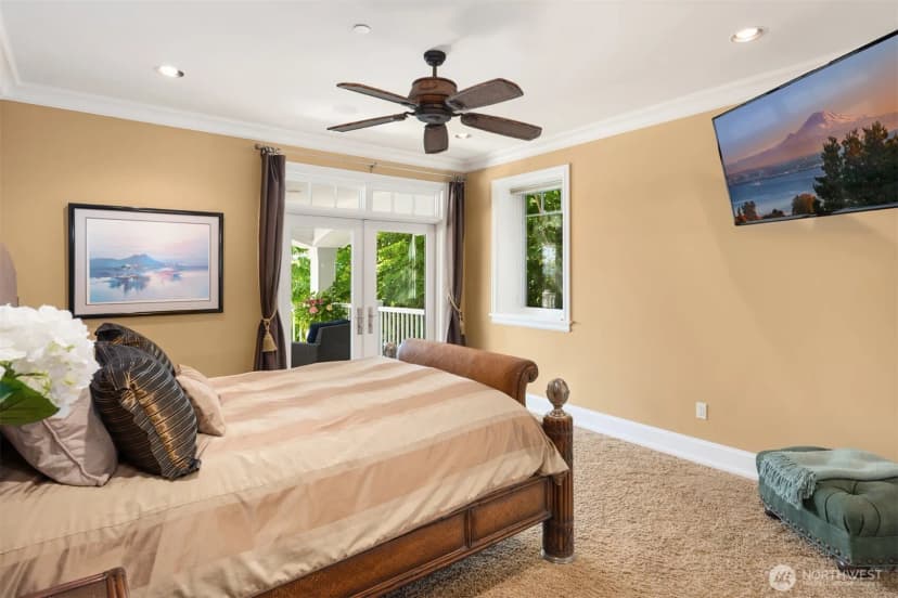 Property photo for 8233 W Mercer Way, Mercer Island photo 30