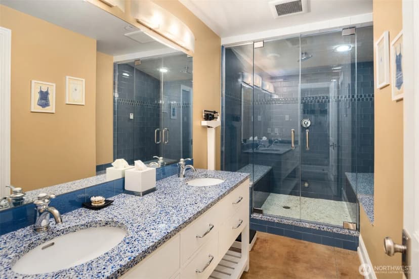 Property photo for 8233 W Mercer Way, Mercer Island photo 32