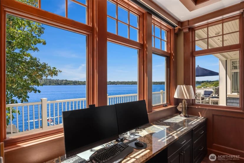 Property photo for 8233 W Mercer Way, Mercer Island photo 17