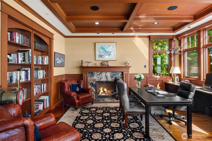 Property photo for 8233 W Mercer Way, Mercer Island photo 16