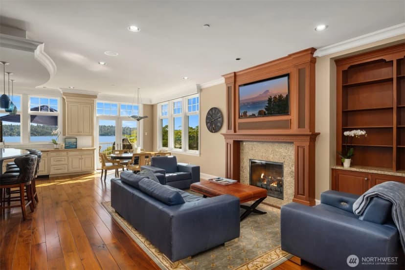 Property photo for 8233 W Mercer Way, Mercer Island photo 13